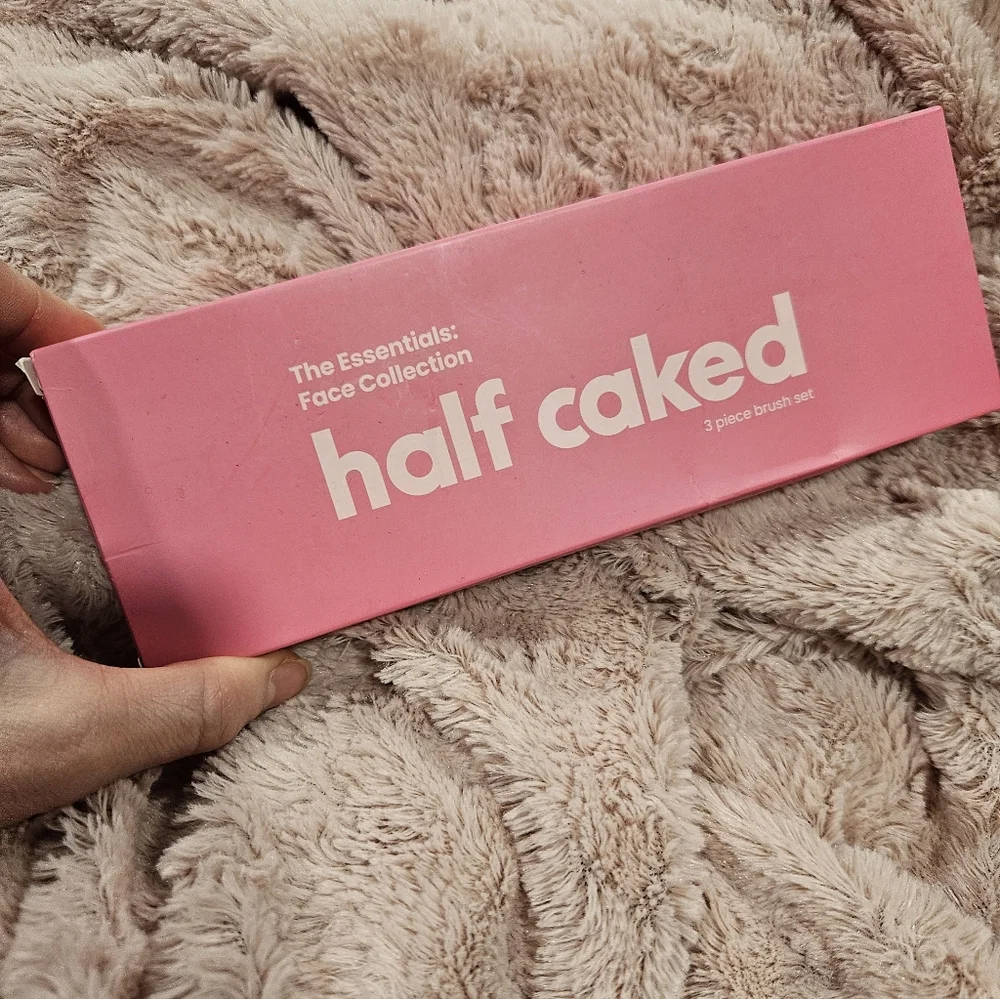 NIB The Essentials: Face Collection 'half caked' 3 Piece Brush Set